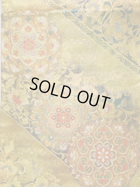 画像2: K0224Q 袋帯  女性用着物 シルク(正絹)   ゴールド(金) 花  , 花丸【中古】 【USED】 【リサイクル】 ★★★★☆ (2)