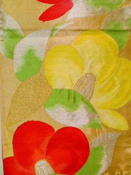 画像3: K0224R 袋帯  女性用着物 シルク(正絹)   ゴールド(金) 椿   【中古】 【USED】 【リサイクル】 ★★★☆☆ (3)
