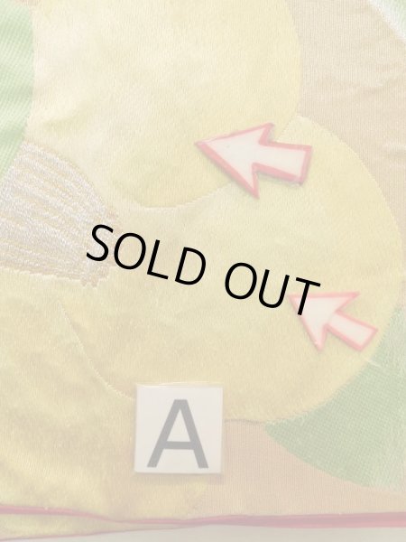 画像12: K0224R 袋帯  女性用着物 シルク（正絹）   ゴールド（金） 椿   【中古】 【USED】 【リサイクル】 ★★★☆☆ (12)