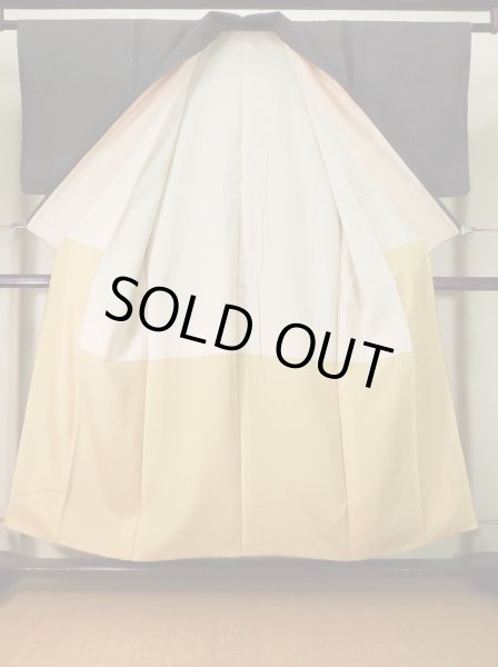 画像2: K0311M  紬 女性用着物  シルク（正絹） 深い  青, 抽象的模様 【中古】 【USED】 【リサイクル】 ★☆☆☆☆ (2)