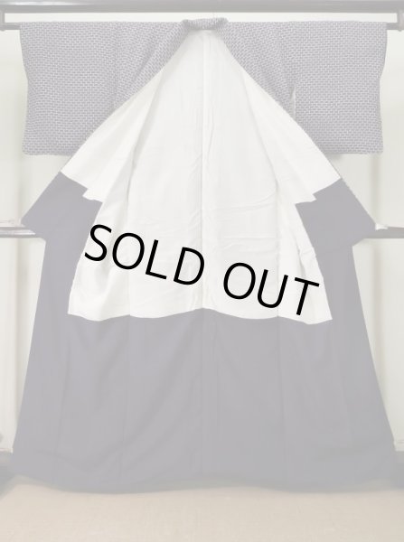 画像2: K0317T  小紋 女性用着物  シルク(正絹)   紫, 幾何学模様 【中古】 【USED】 【リサイクル】 ★★★★☆ (2)