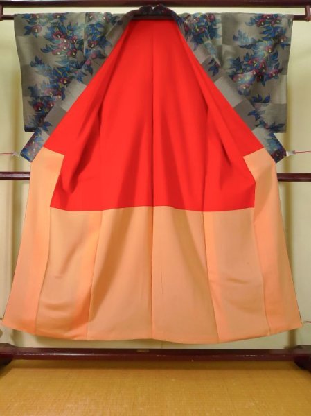 画像2: K0324D  小紋 女性用着物  シルク(正絹)   グレー(灰色), 花 【中古】 【USED】 【リサイクル】 ★★★☆☆ (2)