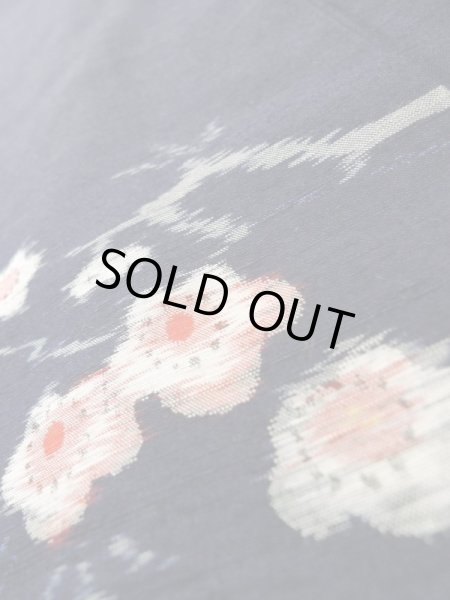 画像9: K0324N Mint  紬 女性用着物  シルク(正絹) 深い  青, 梅 【中古】 【USED】 【リサイクル】 ★★★★☆ (9)