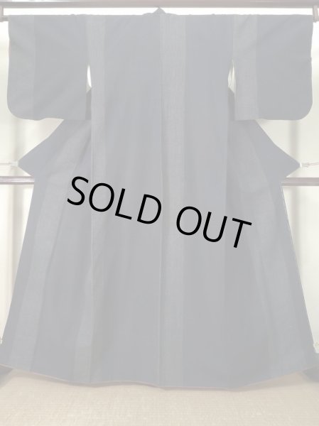 画像1: K0324O Mint  紬 女性用着物  シルク（正絹） 深い  青, 線 【中古】 【USED】 【リサイクル】 ★★★★☆ (1)