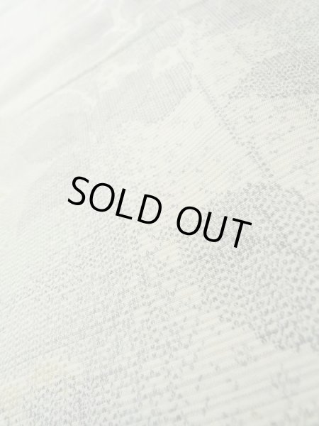 画像11: K0324U Mint  紬 女性用着物  シルク（正絹） ヘザー（杢）  グレー（灰色）, 花 【中古】 【USED】 【リサイクル】 ★★★★☆ (11)