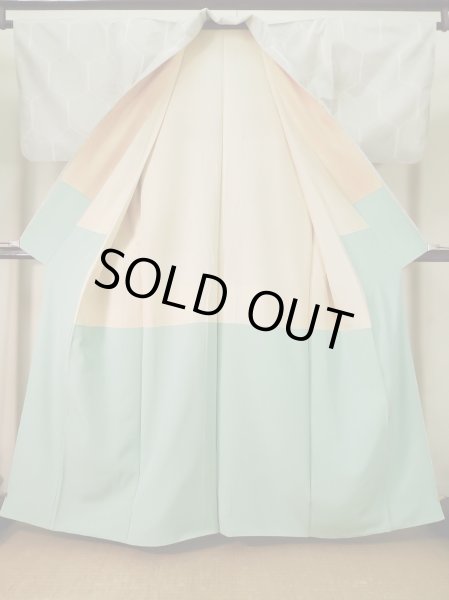 画像2: K0325D  紬 女性用着物  シルク（正絹） ヘザー（杢）  グレー（灰色）, 亀甲 【中古】 【USED】 【リサイクル】 ★★★★☆ (2)