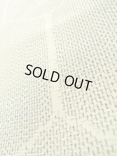 画像10: K0325D  紬 女性用着物  シルク（正絹） ヘザー（杢）  グレー（灰色）, 亀甲 【中古】 【USED】 【リサイクル】 ★★★★☆ (10)