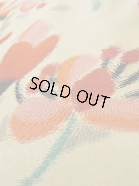 画像10: K0330D  紬 女性用着物  シルク（正絹）   オフ　ホワイト, 花 【中古】 【USED】 【リサイクル】 ★★★☆☆ (10)