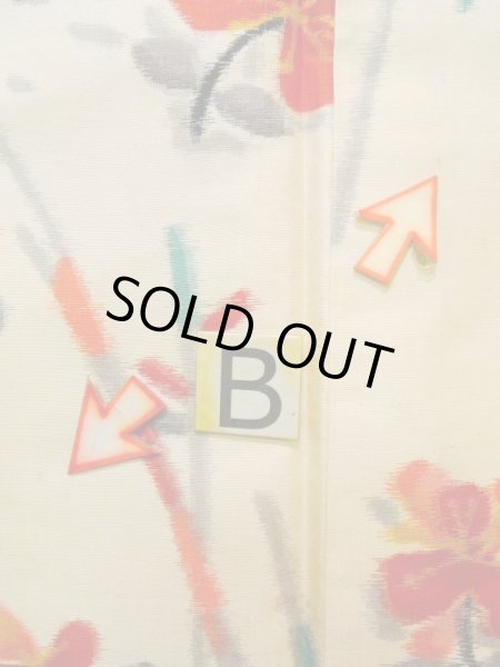 画像16: K0330D  紬 女性用着物  シルク（正絹）   オフ　ホワイト, 花 【中古】 【USED】 【リサイクル】 ★★★☆☆ (16)