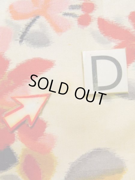 画像18: K0330D  紬 女性用着物  シルク（正絹）   オフ　ホワイト, 花 【中古】 【USED】 【リサイクル】 ★★★☆☆ (18)