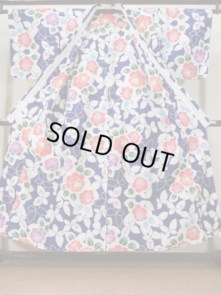 画像2: K0414C  注染浴衣 女性用着物 1960-1970年代 綿   藍, バラ 【中古】 【USED】 【リサイクル】 ★★☆☆☆ (2)