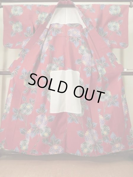 画像2: K0414J  注染浴衣 女性用着物 紫陽花 綿   赤,  【中古】 【USED】 【リサイクル】 ★★★★☆ (2)