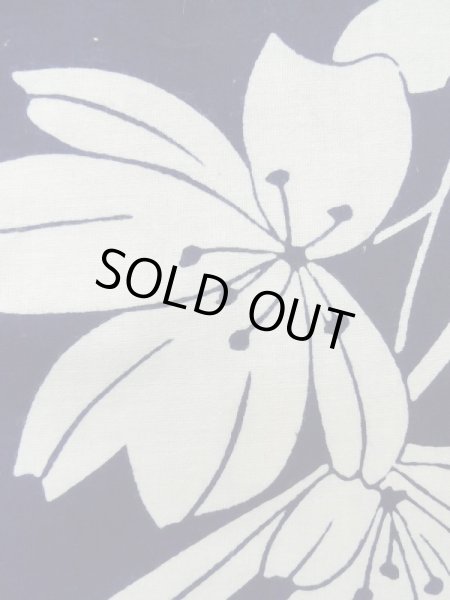 画像8: K0414S  浴衣(日本製) 女性用着物 百合、1960-1970年代 綿   藍,  【中古】 【USED】 【リサイクル】 ★★★☆☆ (8)