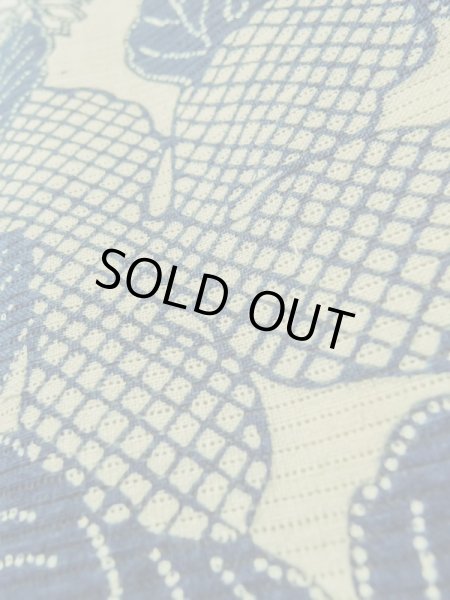 画像11: K0414X  浴衣(日本製) 女性用着物 1960-1970年代 綿   水色, 菊 【中古】 【USED】 【リサイクル】 ★★☆☆☆ (11)