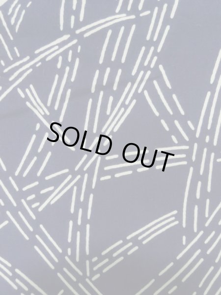 画像7: K0421G  浴衣（日本製） 女性用着物  綿   藍, あやめ 【中古】 【USED】 【リサイクル】 ★★☆☆☆ (7)