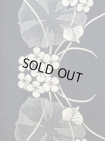 画像3: K0426N  浴衣（日本製） 女性用着物 紫陽花、1960〜1970年代 綿   藍,  【中古】 【USED】 【リサイクル】 ★★☆☆☆ (3)