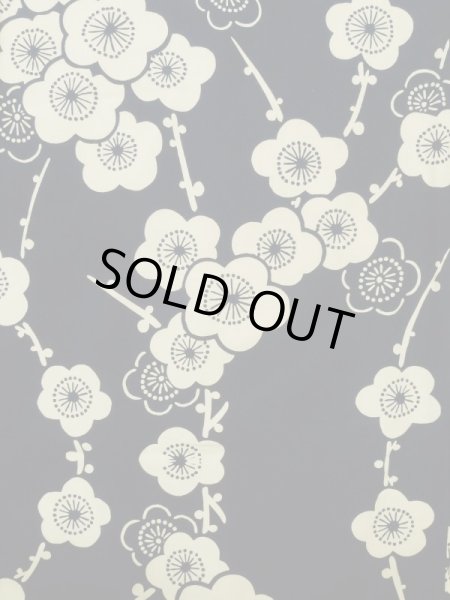 画像4: K0426O  浴衣（日本製） 女性用着物 1960〜1970年代 綿   藍, 梅 【中古】 【USED】 【リサイクル】 ★★★☆☆ (4)