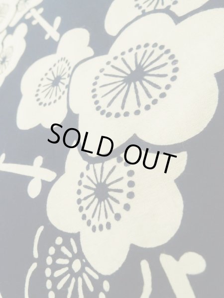 画像10: K0426O  浴衣（日本製） 女性用着物 1960〜1970年代 綿   藍, 梅 【中古】 【USED】 【リサイクル】 ★★★☆☆ (10)