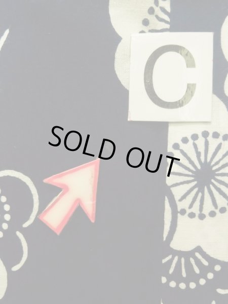 画像17: K0426O  浴衣（日本製） 女性用着物 1960〜1970年代 綿   藍, 梅 【中古】 【USED】 【リサイクル】 ★★★☆☆ (17)