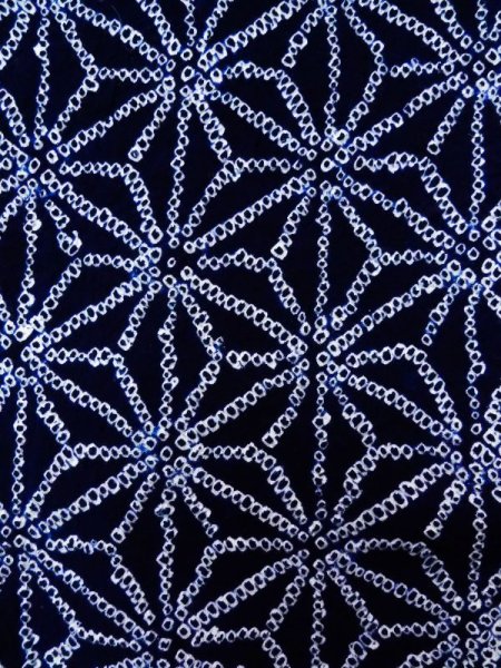 画像6: K0526B  浴衣(日本製) 女性用着物 有松絞り、1980-1990年代 綿   藍, 麻の葉 【中古】 【USED】 【リサイクル】 ★☆☆☆☆ (6)