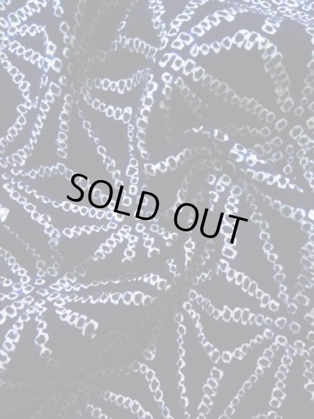 画像9: K0526B  浴衣（日本製） 女性用着物 有松絞り、1980-1990年代 綿   藍, 麻の葉 【中古】 【USED】 【リサイクル】 ★☆☆☆☆ (9)