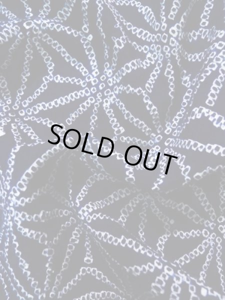 画像10: K0526B  浴衣（日本製） 女性用着物 有松絞り、1980-1990年代 綿   藍, 麻の葉 【中古】 【USED】 【リサイクル】 ★☆☆☆☆ (10)