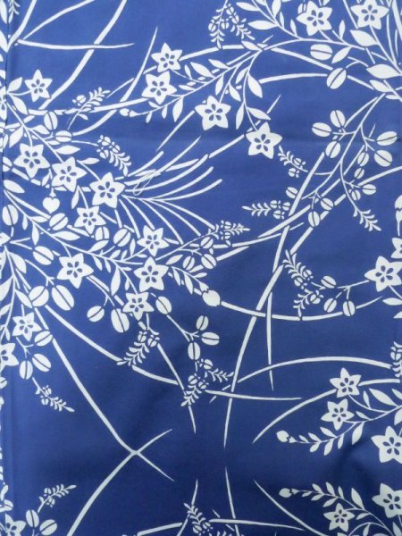 画像4: K0526K  浴衣(日本製) 女性用着物 1980-1990年代 綿   水色, 萩 【中古】 【USED】 【リサイクル】 ★★☆☆☆ (4)