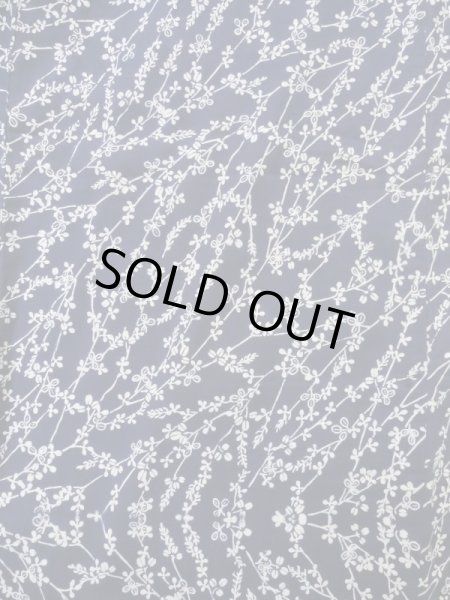 画像3: K0526L  浴衣（日本製） 女性用着物 1970-1980年代 綿   グレー（灰色）, 花 【中古】 【USED】 【リサイクル】 ★★★☆☆ (3)