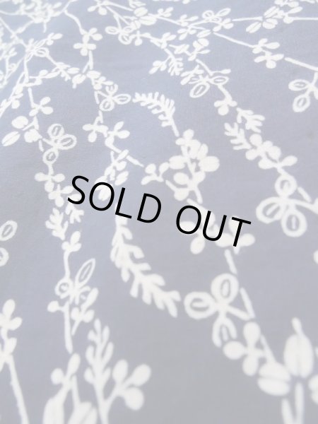 画像9: K0526L  浴衣（日本製） 女性用着物 1970-1980年代 綿   グレー（灰色）, 花 【中古】 【USED】 【リサイクル】 ★★★☆☆ (9)