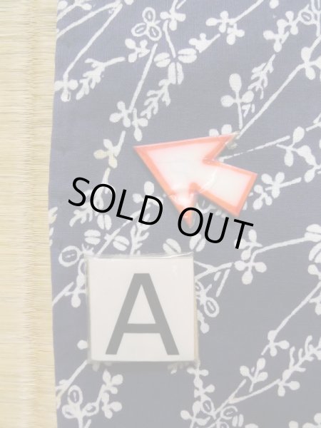 画像14: K0526L  浴衣（日本製） 女性用着物 1970-1980年代 綿   グレー（灰色）, 花 【中古】 【USED】 【リサイクル】 ★★★☆☆ (14)