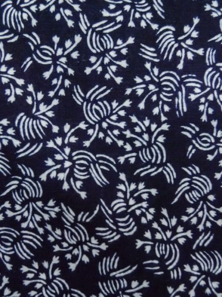 画像6: K0526Q  浴衣(日本製) 女性用着物 1970-1980年代 綿   藍, 花 【中古】 【USED】 【リサイクル】 ★★★☆☆ (6)