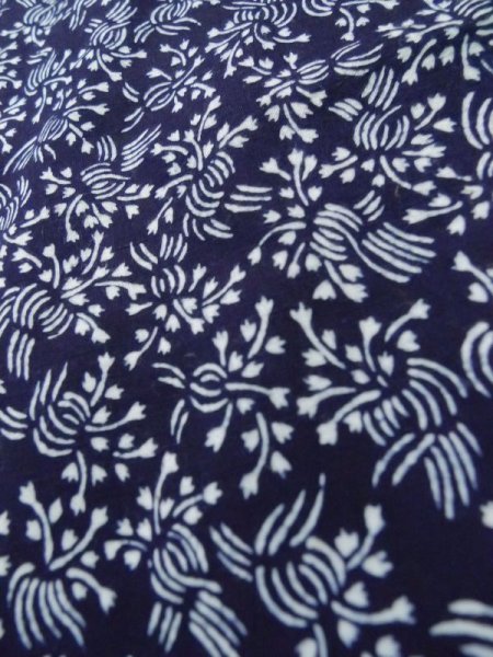 画像10: K0526Q  浴衣(日本製) 女性用着物 1970-1980年代 綿   藍, 花 【中古】 【USED】 【リサイクル】 ★★★☆☆ (10)