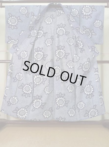 画像2: K0526V  浴衣(日本製) 女性用着物 1980-1990年代 化繊 ヘザー(杢)  青, 花 【中古】 【USED】 【リサイクル】 ★★☆☆☆ (2)