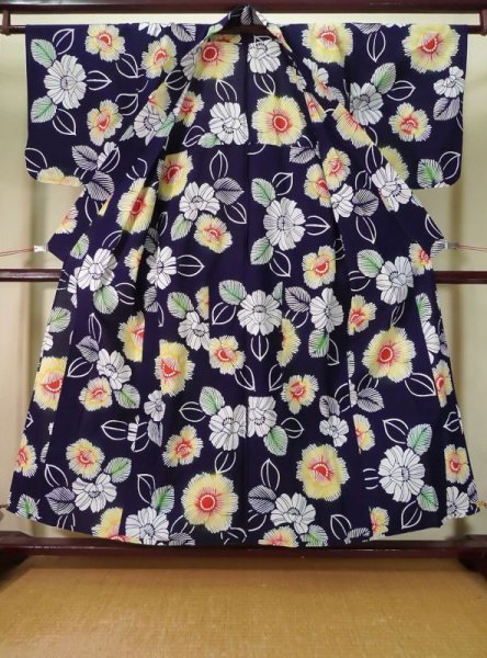 画像2: K0526W Mint  注染浴衣 女性用着物 1970-1980年代 綿   藍, 花 【中古】 【USED】 【リサイクル】 ★★★★☆ (2)