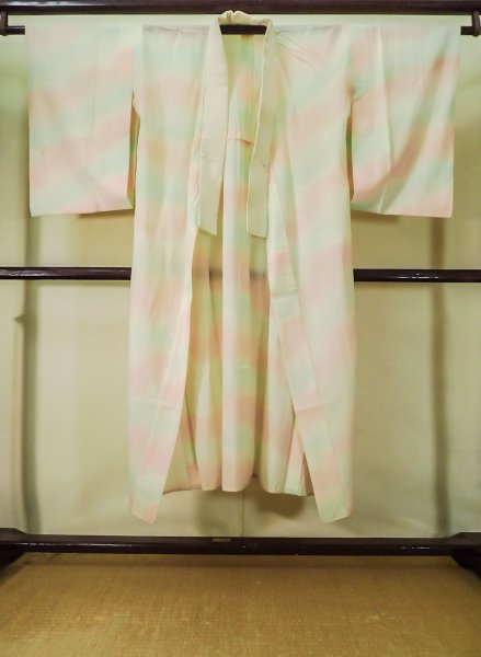 画像1: K0602H  襦袢 女性用着物  モスリン 薄い  ピンク, バラ 【中古】 【USED】 【リサイクル】 ★☆☆☆☆ (1)