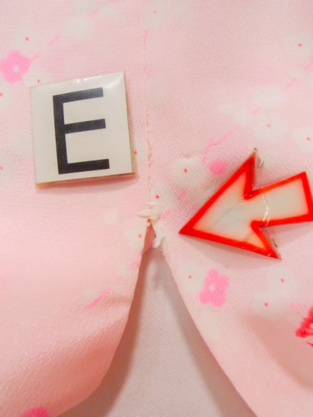 画像18: K0602O 女性用 襦袢   化繊 薄い鮮やか桃色,  梅 【中古】【USED】【リサイクル】 ★★☆☆☆【K0602O】 (18)