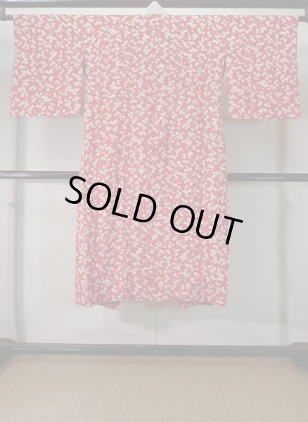 画像2: K0602W  襦袢 女性用着物  シルク（正絹）   赤, 花 【中古】 【USED】 【リサイクル】 ★★☆☆☆ (2)