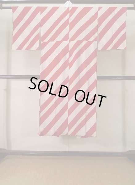 画像2: K0602Z  襦袢 女性用着物  シルク（正絹）   赤, 線 【中古】 【USED】 【リサイクル】 ★★☆☆☆ (2)