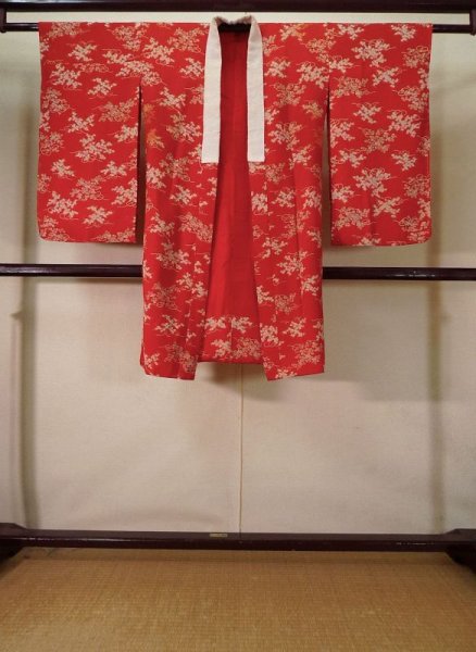 画像1: K0603D  襦袢 女性用着物 子供用 シルク（正絹）   赤, 花 【中古】 【USED】 【リサイクル】 ★★☆☆☆ (1)
