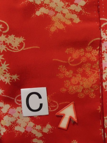 画像17: K0603D  襦袢 女性用着物 子供用 シルク(正絹)   赤, 花 【中古】 【USED】 【リサイクル】 ★★☆☆☆ (17)