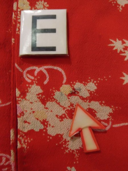 画像19: K0603D  襦袢 女性用着物 子供用 シルク(正絹)   赤, 花 【中古】 【USED】 【リサイクル】 ★★☆☆☆ (19)