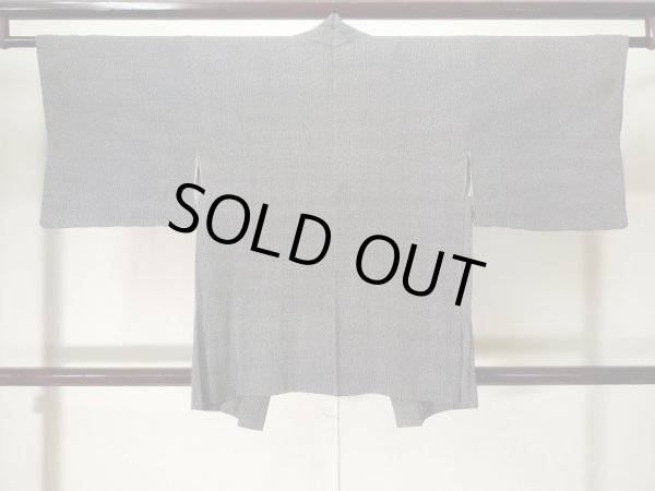 画像2: K0616C  羽織 女性用着物  シルク（正絹） ヘザー（杢）  黒, 小さな点々 【中古】 【USED】 【リサイクル】 ★★☆☆☆ (2)