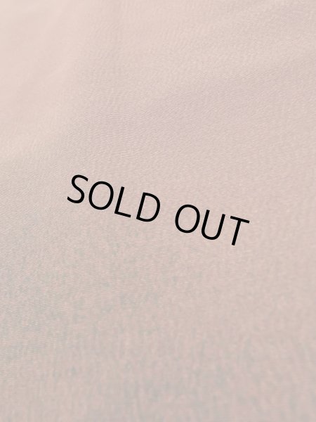 画像13: K0616G  羽織 女性用着物 裏地に孔雀柄 シルク(正絹) 淡い  オレンジ, 抽象的模様 【中古】 【USED】 【リサイクル】 ★★★★☆ (13)