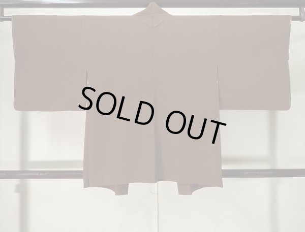 画像2: K0701A  羽織 女性用着物  シルク（正絹） 淡い  ブラウン（茶色）,  【中古】 【USED】 【リサイクル】 ★★★☆☆ (2)