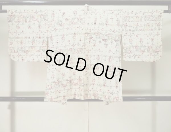 画像2: K0707H  羽織 女性用着物  シルク（正絹）   オフ　ホワイト, 唐草 【中古】 【USED】 【リサイクル】 ★★☆☆☆ (2)