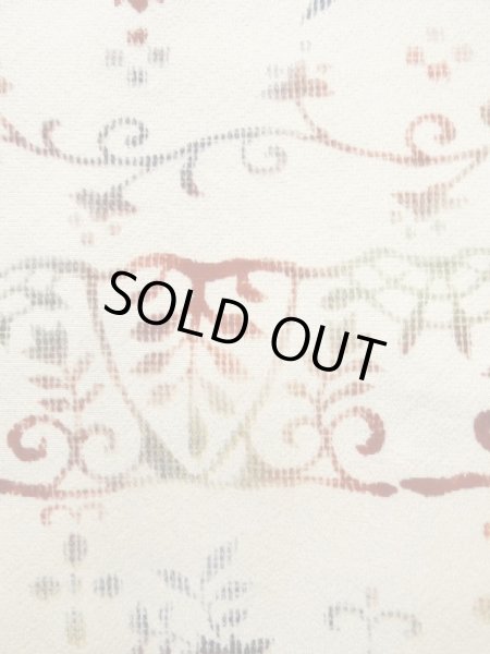 画像5: K0707H  羽織 女性用着物  シルク（正絹）   オフ　ホワイト, 唐草 【中古】 【USED】 【リサイクル】 ★★☆☆☆ (5)