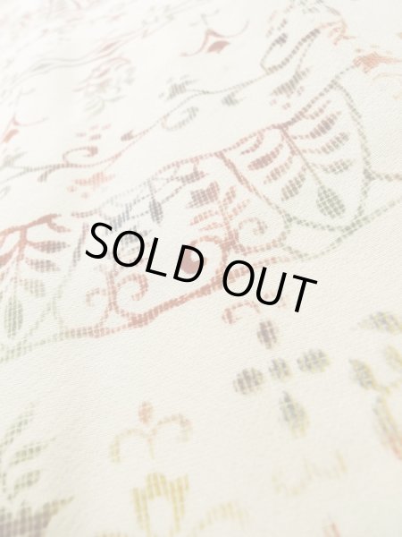 画像8: K0707H  羽織 女性用着物  シルク（正絹）   オフ　ホワイト, 唐草 【中古】 【USED】 【リサイクル】 ★★☆☆☆ (8)