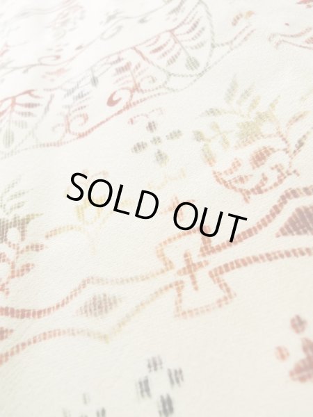 画像9: K0707H  羽織 女性用着物  シルク（正絹）   オフ　ホワイト, 唐草 【中古】 【USED】 【リサイクル】 ★★☆☆☆ (9)