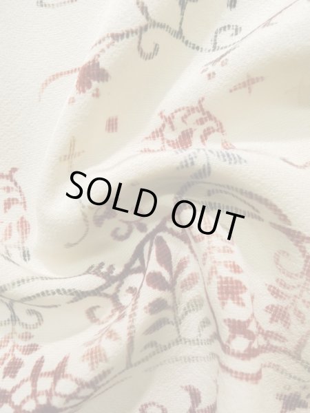 画像11: K0707H  羽織 女性用着物  シルク（正絹）   オフ　ホワイト, 唐草 【中古】 【USED】 【リサイクル】 ★★☆☆☆ (11)