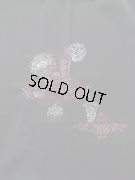 画像3: K0714A  羽織 女性用着物 陶器 シルク(正絹)   黒, 唐花 【中古】 【USED】 【リサイクル】 ★★★☆☆ (3)